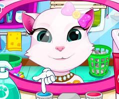 Play Angela Cat Clean Teeth Game